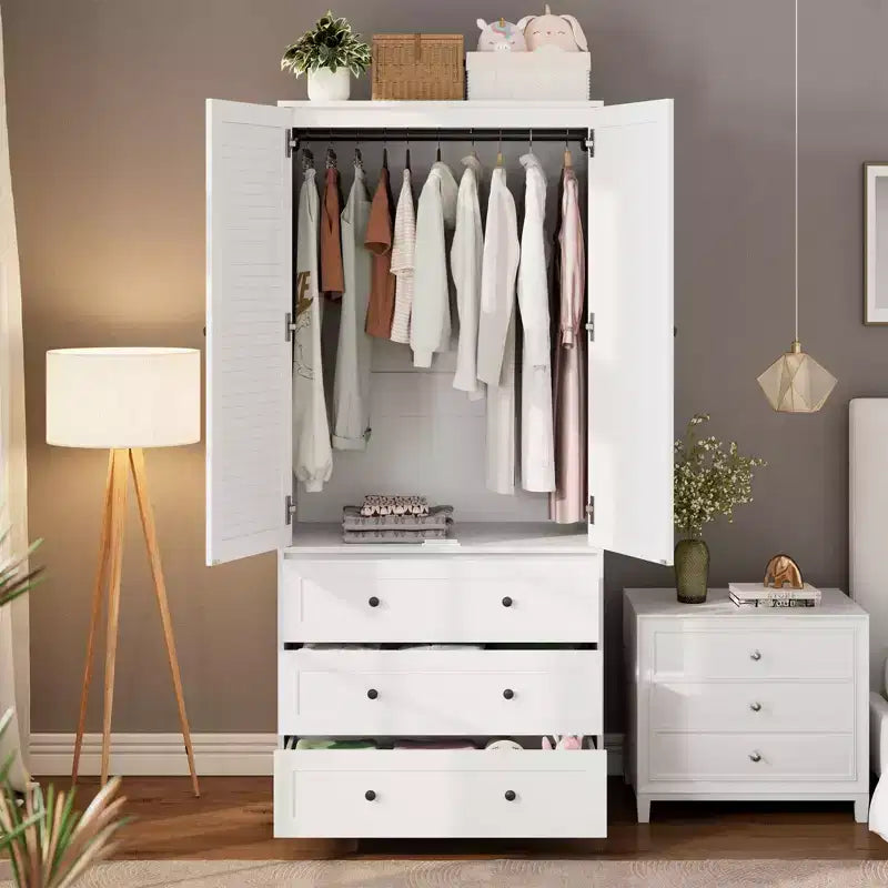 Armoire en bois naturel avec 2 portes en rotin et 3 tiroirs, dressing individuel
