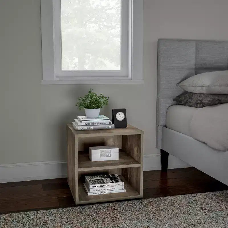 Table d'appoint cube empilable en similibois gris avec étagères ouvertes, 1 pièce