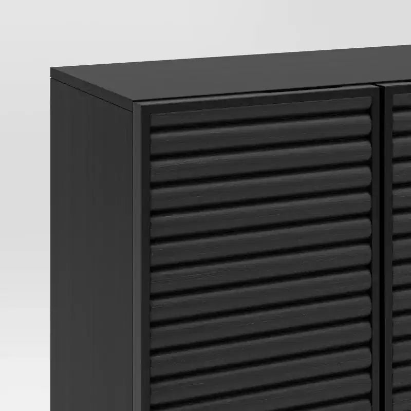 Meuble d'appoint cannelé noir à 2 portes – 1 étagère, montage par 1 personne