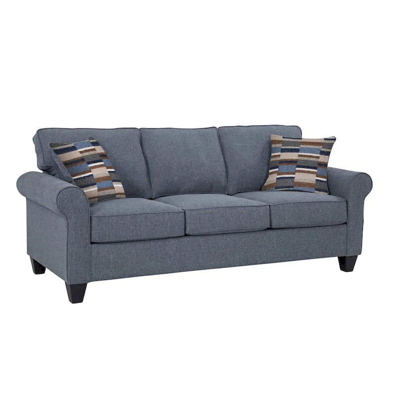 Divano blu con braccioli arrotondati e cuscini decorativi – 3 posti