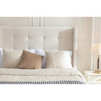 Letto matrimoniale Queen size in velluto blu / avorio – testiera capitonné ad ali, 2 persone